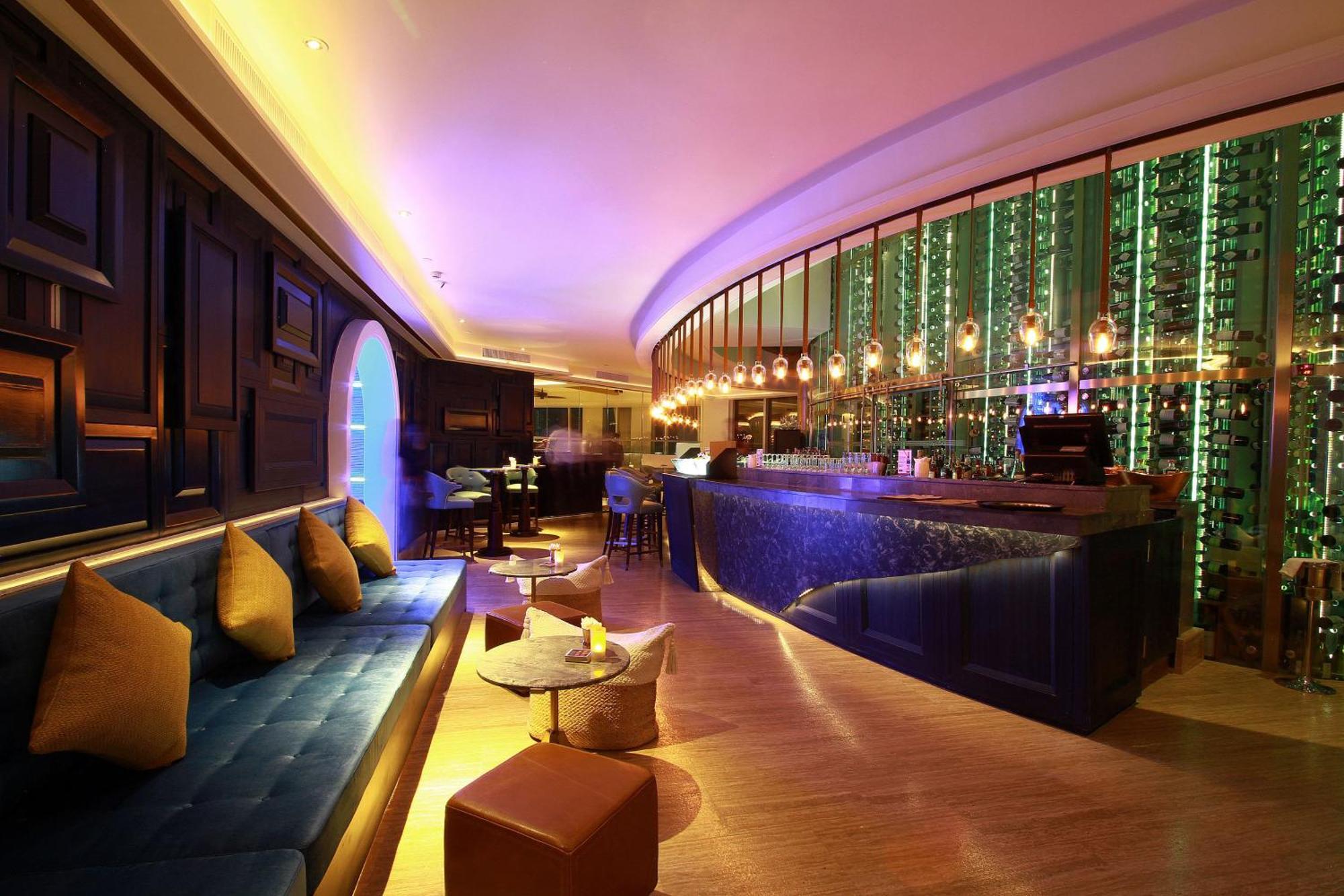 Centara Grand At Centralworld Bangkok Zewnętrze zdjęcie The bar at the 101 bar