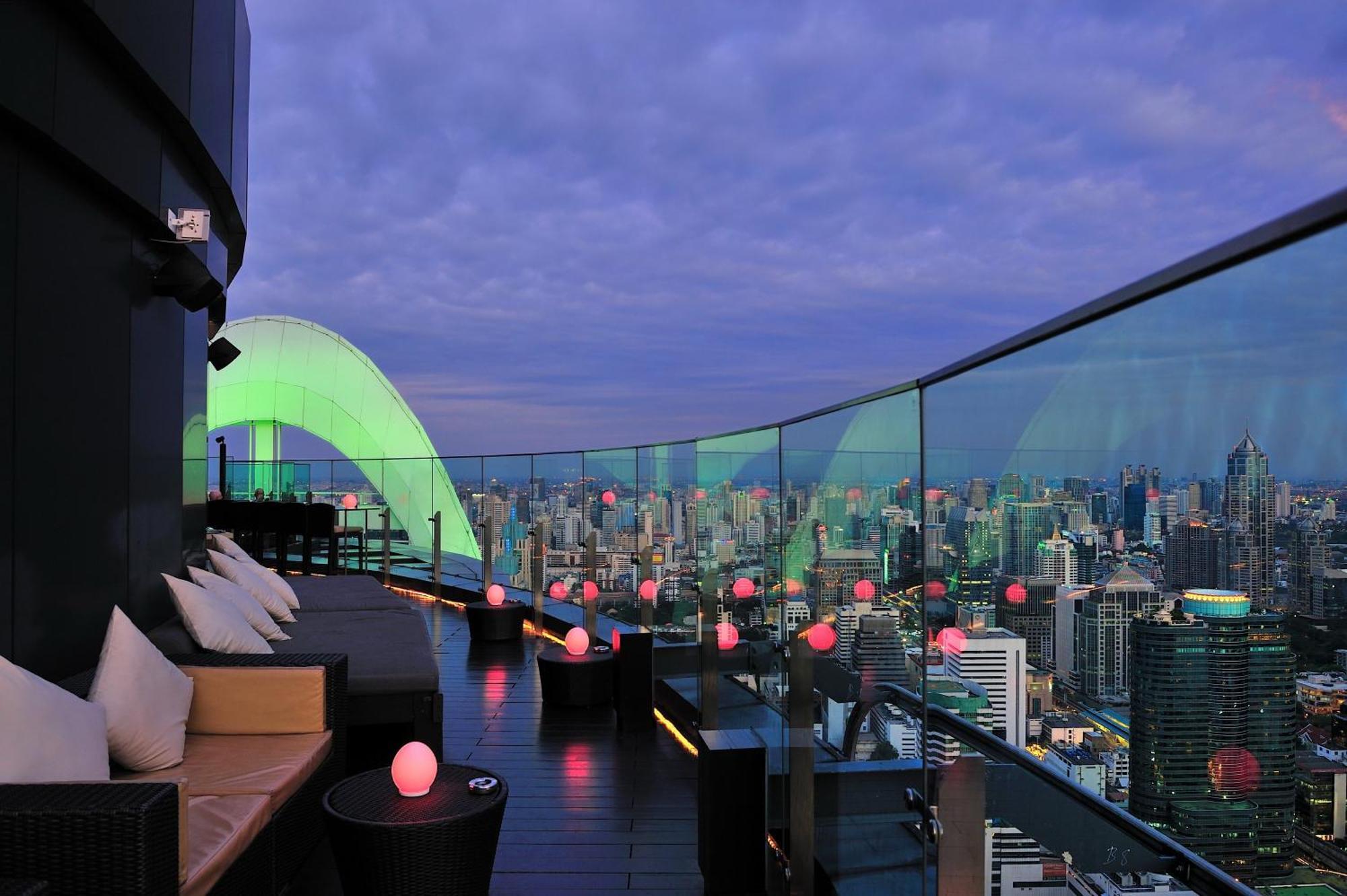 Centara Grand At Centralworld Bangkok Zewnętrze zdjęcie View from the bar